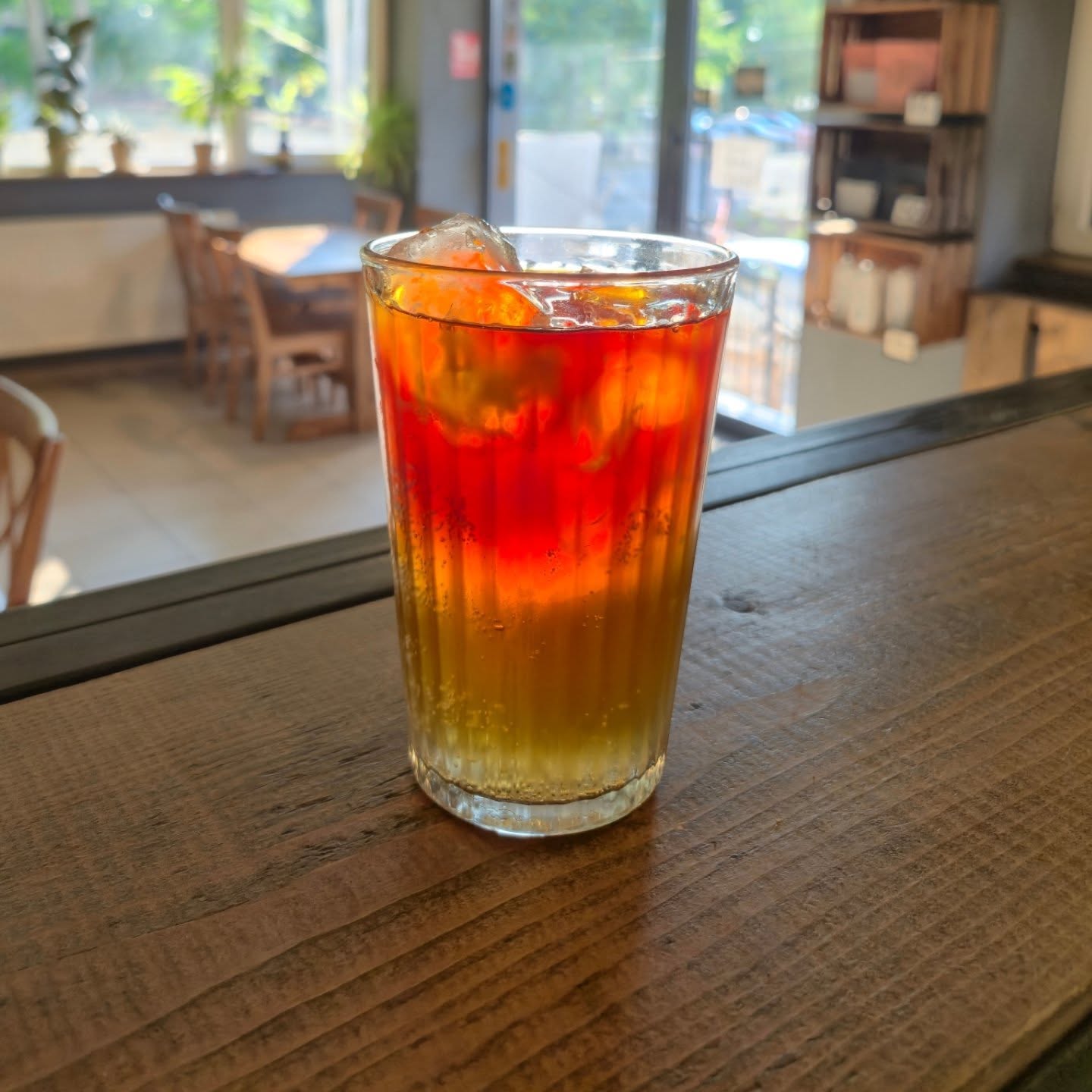 Espresso tonic pe barul MANCAVE