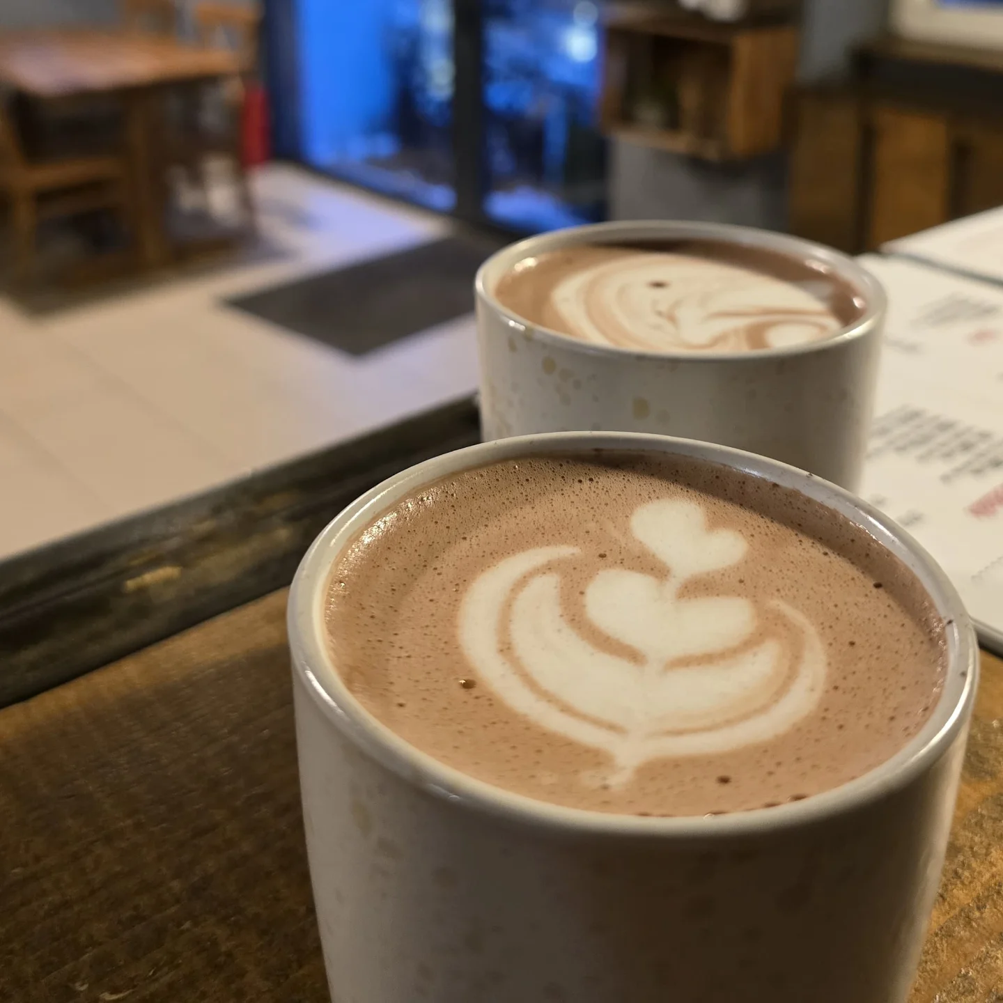 Ciocolată caldă cu latte art